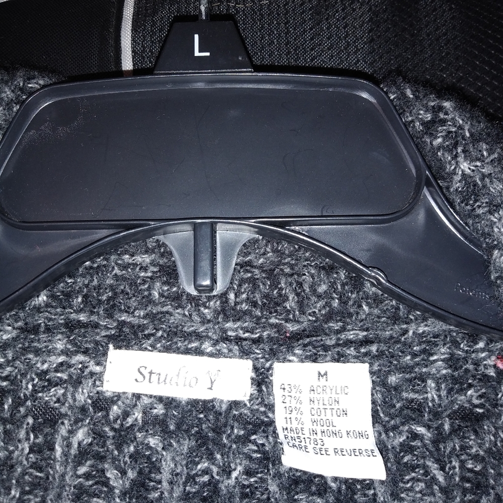 STUDIO Y Women's SWEATER Size: M - Picture 3 of 6